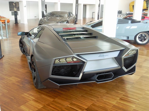 Lamborghini Reventón rear view